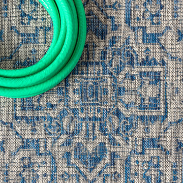 Sinjuri Medallion Textured Weave Indoor/outdoor Runner Rug